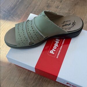 🆕 Propet Women's Gertie Olive Mules Size 12